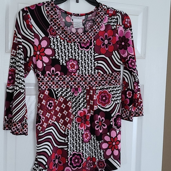 Top - Picture 1 of 1